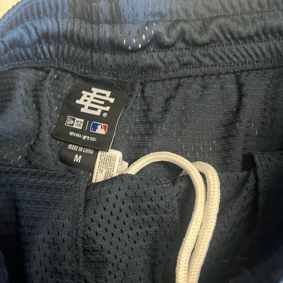 Eric Emanuel Mens Yankee shorts size M - Picture 2 of 4